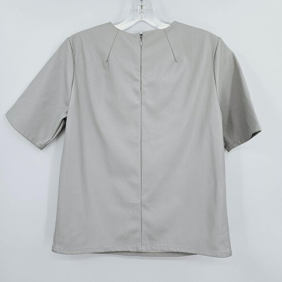 Prologue Top Faux Leather XS Millstone Grey Short Sleeve Zip Back Darts Work New - Picture 9 of 10